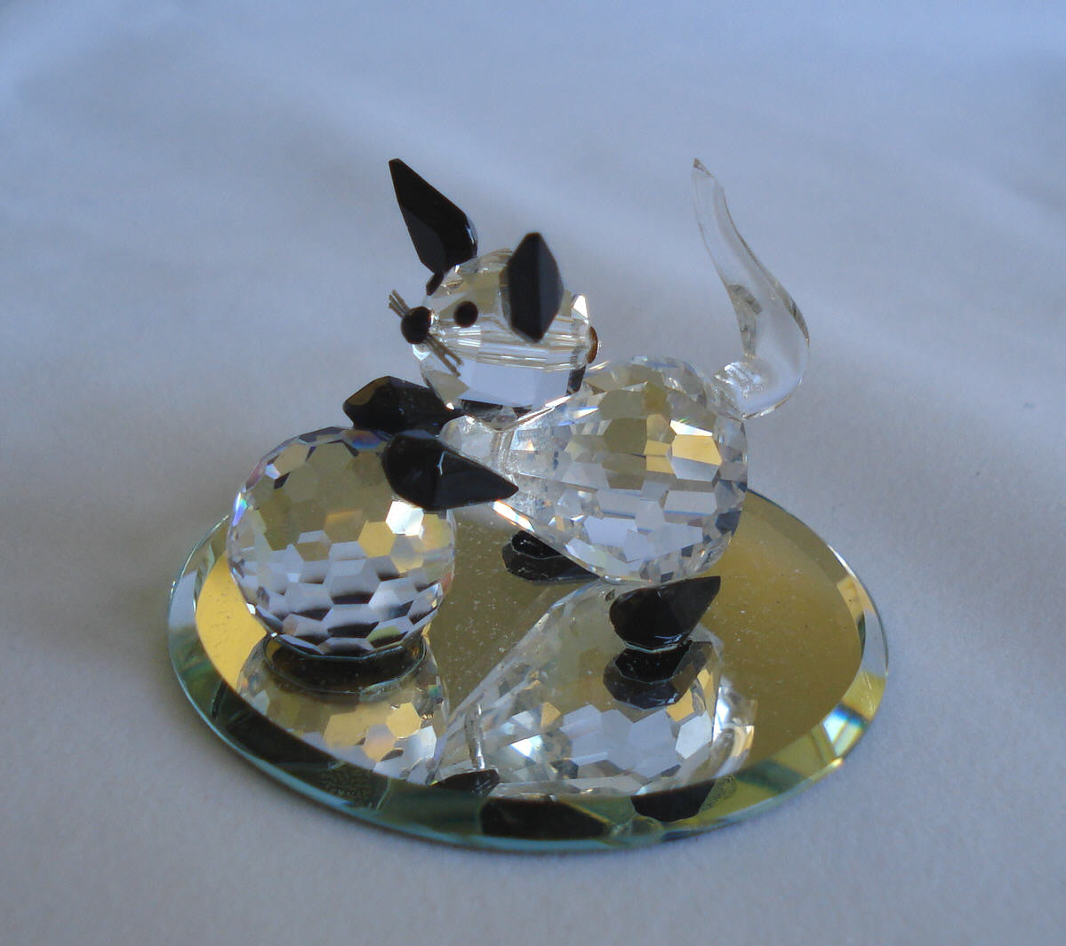 Crystal Cat Figurine - Kitten Miniature Handcrafted With Swarovski Crystal