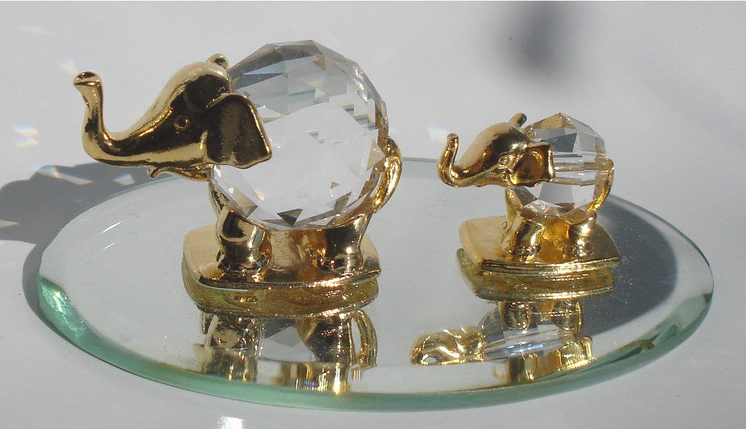Crystal Elephant Family - Crystal Elephant Figurine - Elephant Miniature