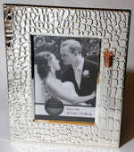 Load image into Gallery viewer, Jewish Wedding Picture Frame - Jewish Engagement Gift - 5x7 picture - Holds Shards From Chuppah
